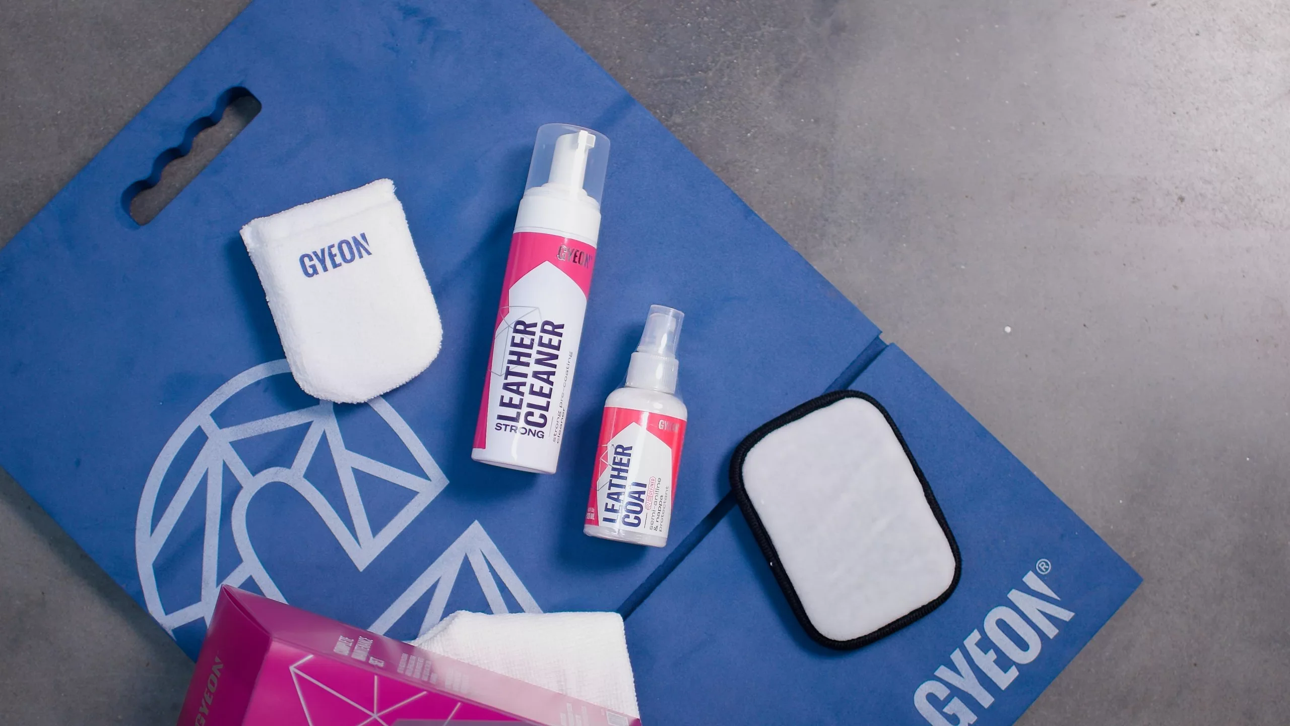 Gyeon Q²M Leather Cleaner Strong - Image 3