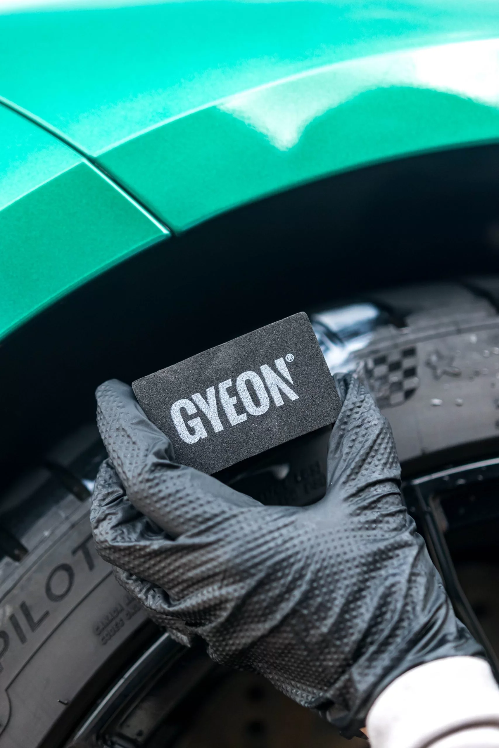 Gyeon Q²M Tire Applicator - Image 3
